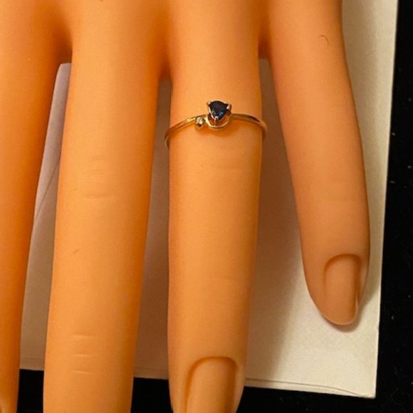 14K Yellow Gold Sapphire & Diamond engagement of promise Ring - Picture 7 of 8